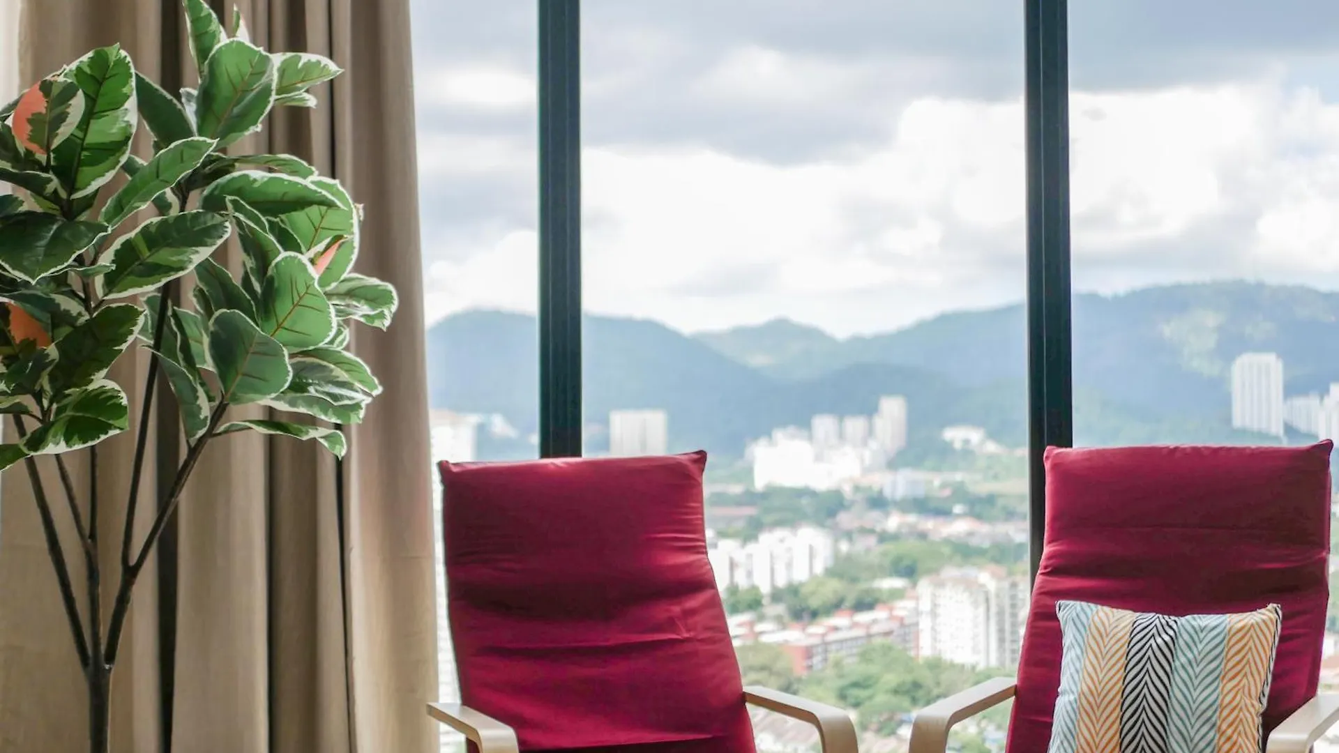 Apartment Comfy Stay At Beacon#6Pax#2Carpark#Sunsetview#Georgetown